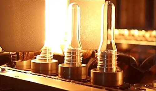 Fully servo high-speed blow molding machine LX-6E Fully servo high-speed blow molding machine LX-6E